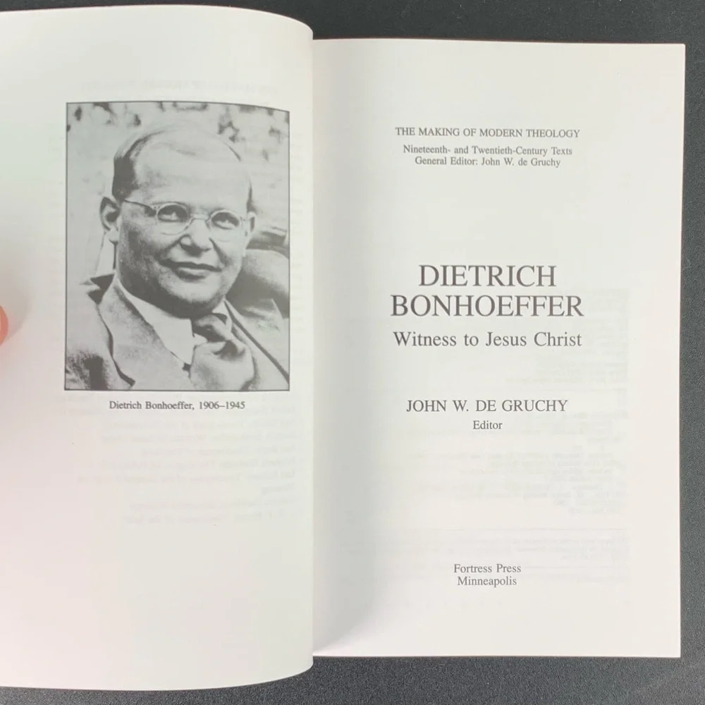Dietrich Bonhoeffer Witness to Jesus Christ edited by John W. de Gruchy. 1991.